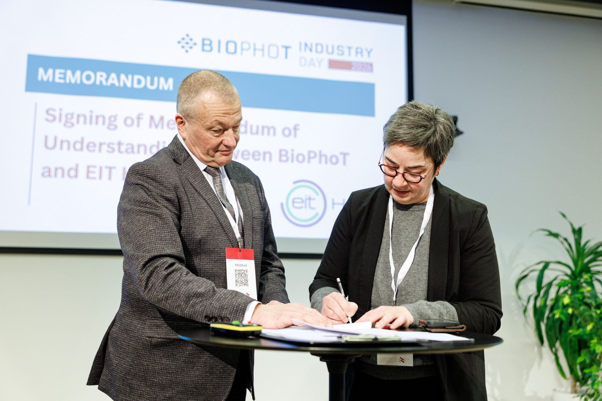 EIT Health and BioPhoT Sign Memorandum of Understanding to Strengthen Health Innovation Collaboration